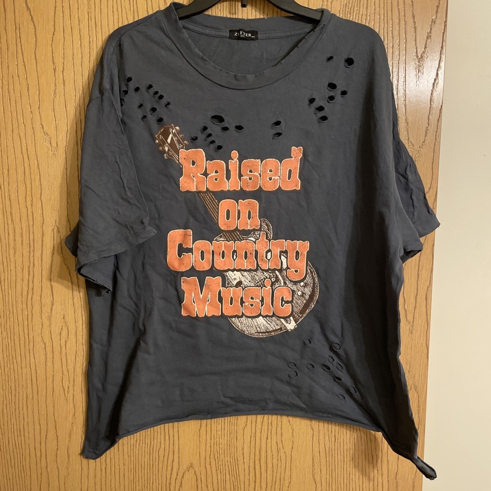 Zutter Tshirt Raised On‎ Country Music Tshirt Distressed Boxy Fit Size Large